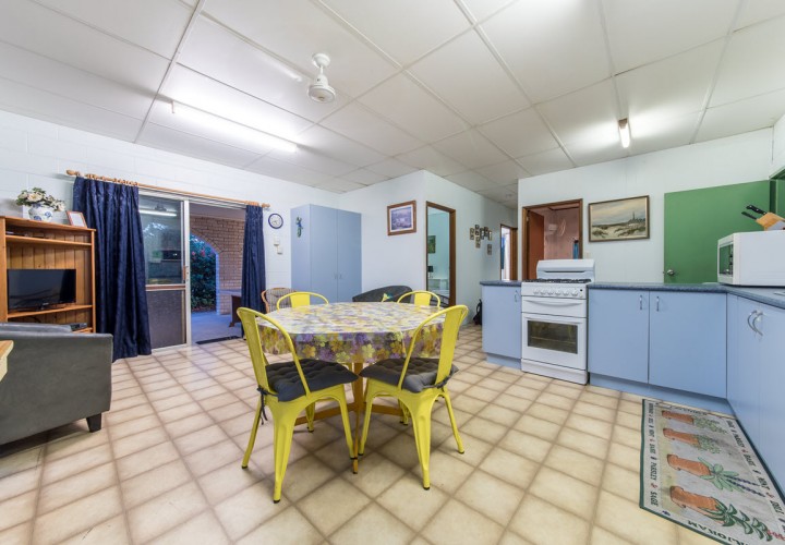 BIRDSONG HOUSE 1200px 03