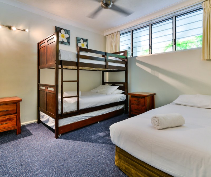 Hibiscus Hamilton Island 1200px 02