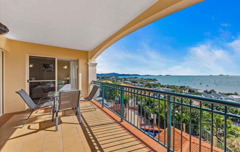 4.14 Golden Orchid 08.06.2022 R Jean Photography 2