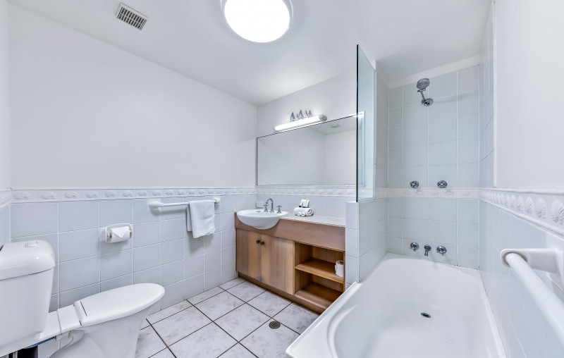 4.14 Golden Orchid Dr 07.06.2022 R Jean Photography 13