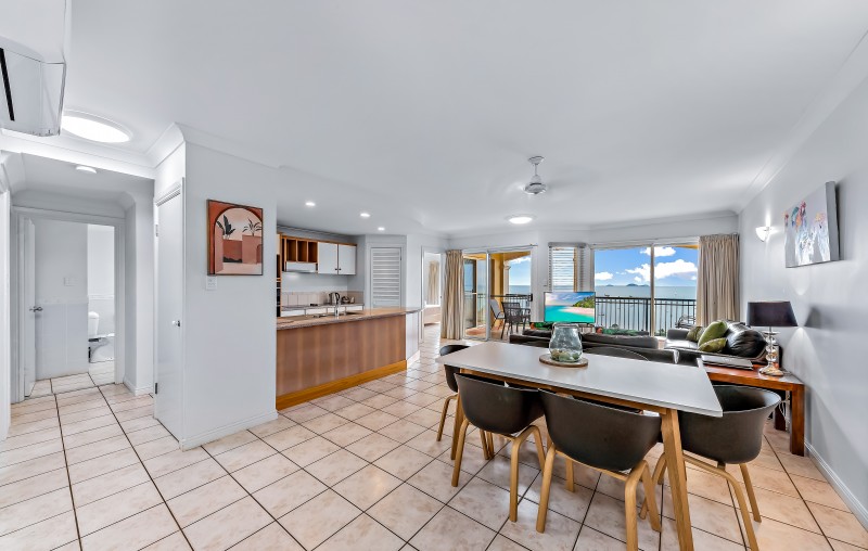 4.14 Golden Orchid Dr 07.06.2022 R Jean Photography 3