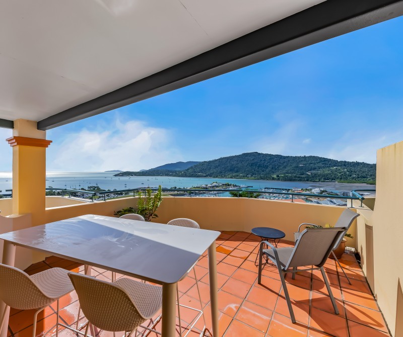 4.14 Golden Orchid 08.06.2022 R Jean Photography 3