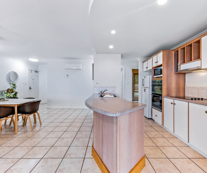 4.14 Golden Orchid Dr 07.06.2022 R Jean Photography 1