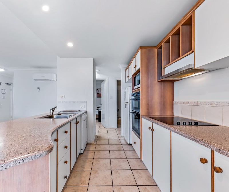 4.14 Golden Orchid Dr 07.06.2022 R Jean Photography 6