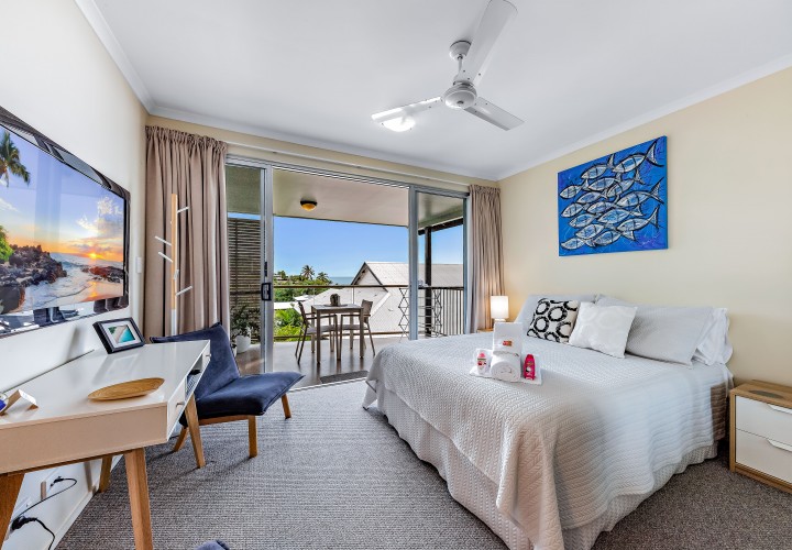 8.14 Waterson Wy 07.06.2022 R Jean Photography 2