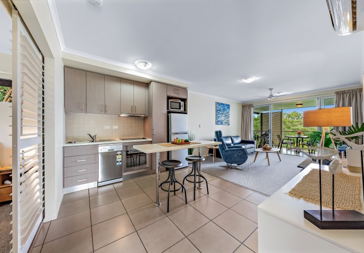 8.14 Waterson Wy 07.06.2022 R Jean Photography 8